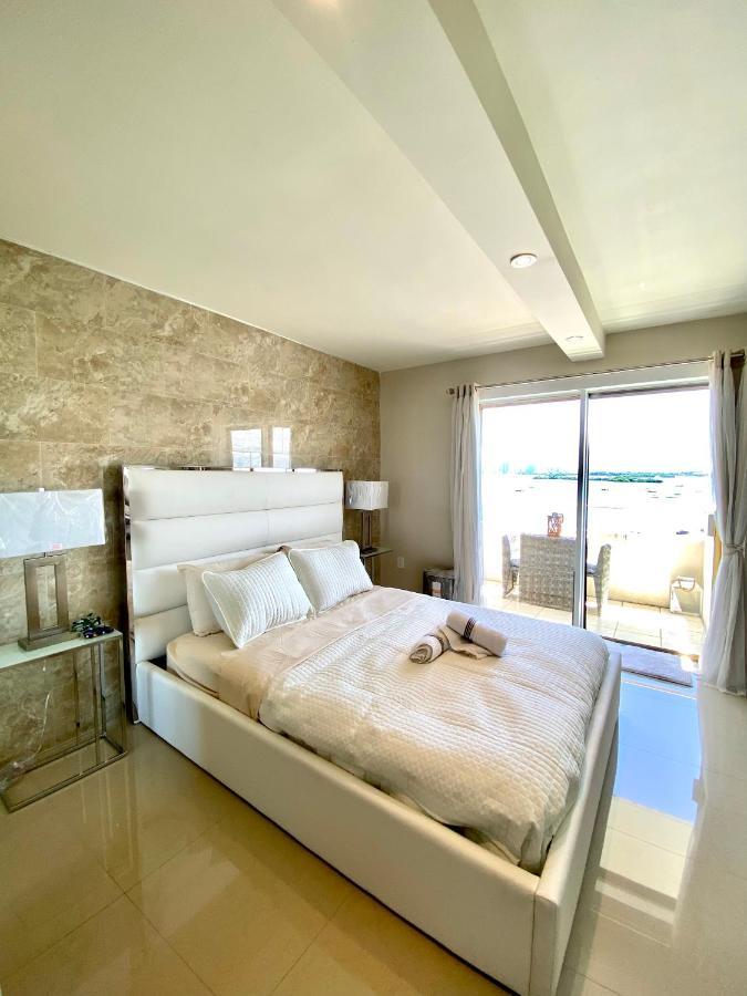 Premium Modern Waterfront With Miami Skyline View On The Bay 5 Mins Drive To Miami With Free Parking Appartement *