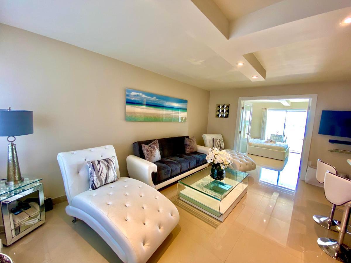 Premium Modern Waterfront With Miami Skyline View On The Bay 5 Mins Drive To Miami With Free Parking * Miami Beach