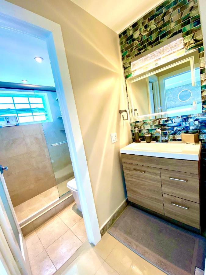 Premium Modern Waterfront With Miami Skyline View On The Bay 5 Mins Drive To Miami With Free Parking Appartement *
