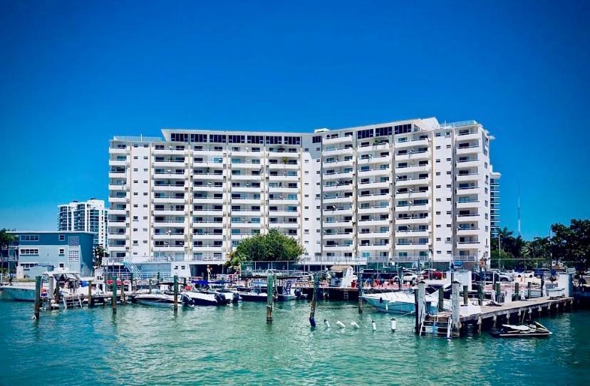 Appartement Premium Modern Waterfront With Miami Skyline View On The Bay 5 Mins Drive To Miami With Free Parking *